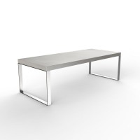 Outdoor Beton Gartentisch Nico in silbergrau mit Metallkufen von efecto