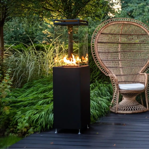 Planika Lighthouse – mobile Outdoor-Gas-Feuersäule (LPG)